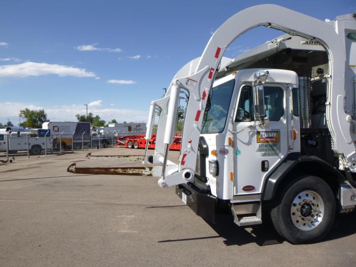 2025 Peterbilt 520-9