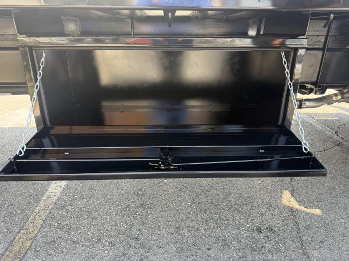 2027 Ford F-750-8
