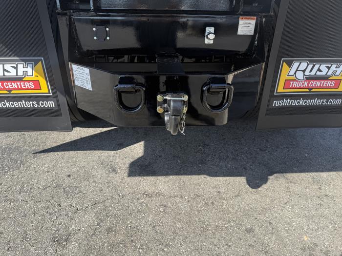 2027 Ford F-750 — photo 5