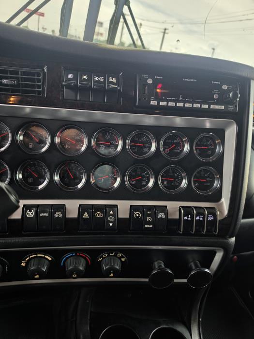 2024 Kenworth W900-16