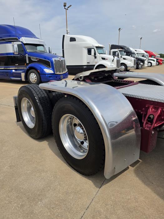 2024 Kenworth W900-27