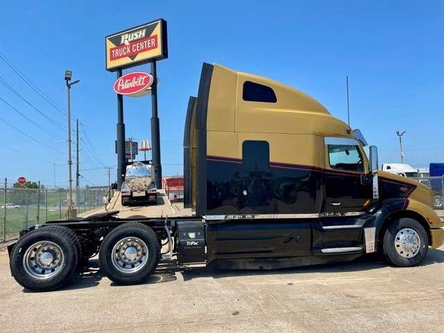 2021 Peterbilt 579-4