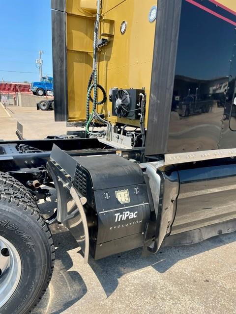2021 Peterbilt 579-5