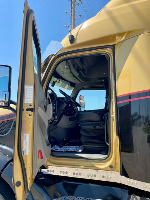 2021 Peterbilt 579-12