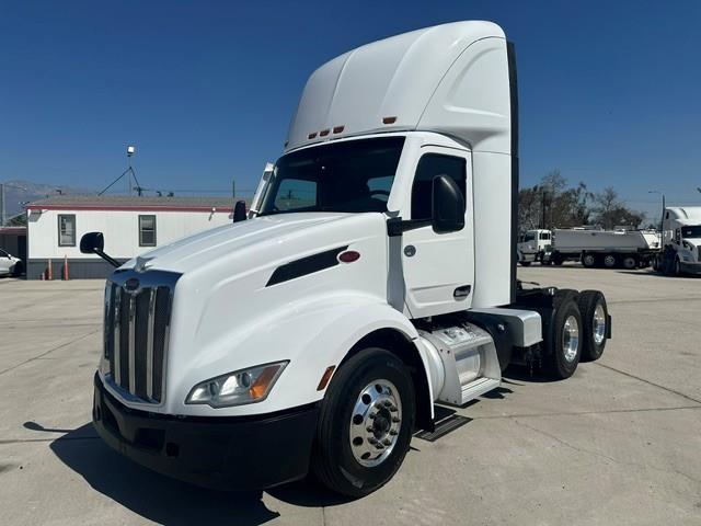 2022 Peterbilt 579-0