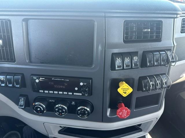 2022 Peterbilt 579-9