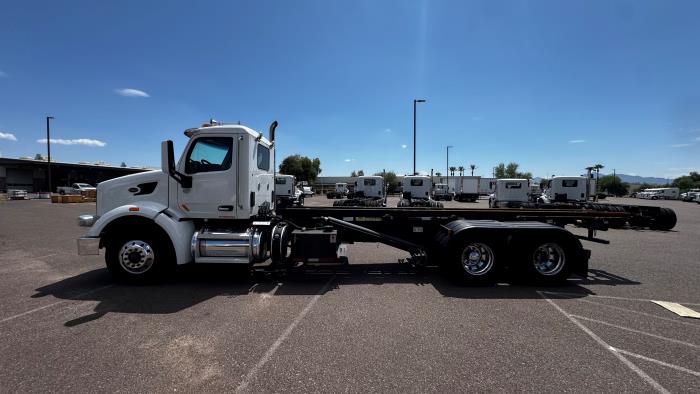 2020 Peterbilt 567-1