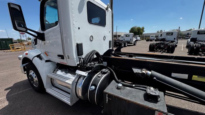 2020 Peterbilt 567-2
