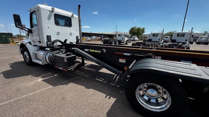 2020 Peterbilt 567-3
