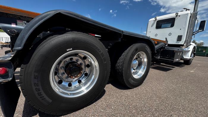 2020 Peterbilt 567-7