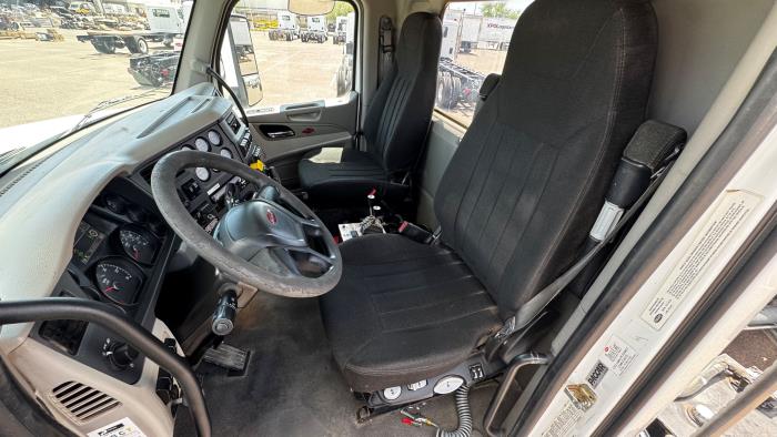 2020 Peterbilt 567-15