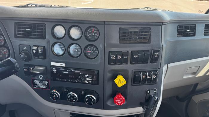 2020 Peterbilt 567-18
