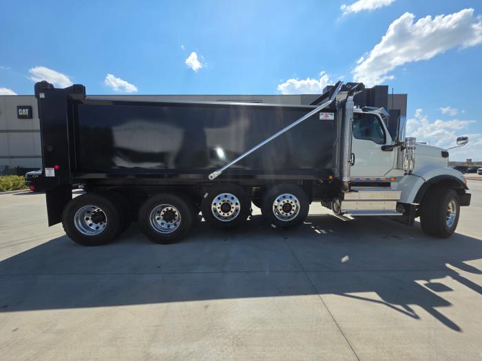 2027 International HX — photo 3