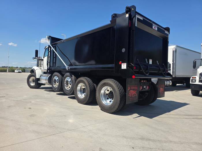 2027 International HX520-11