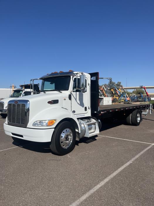 2020 Peterbilt 330-0