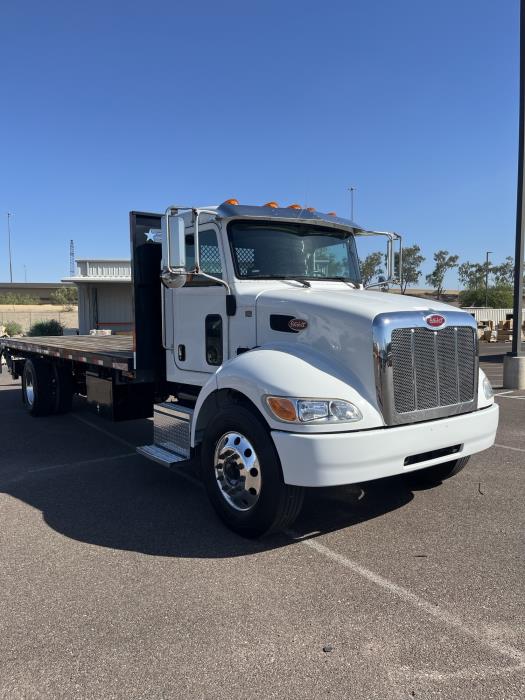 2020 Peterbilt 330-1