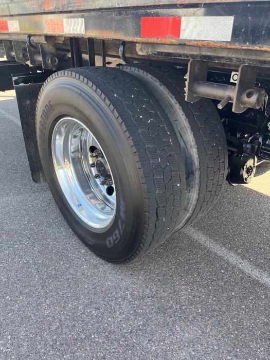 2020 Peterbilt 330-5