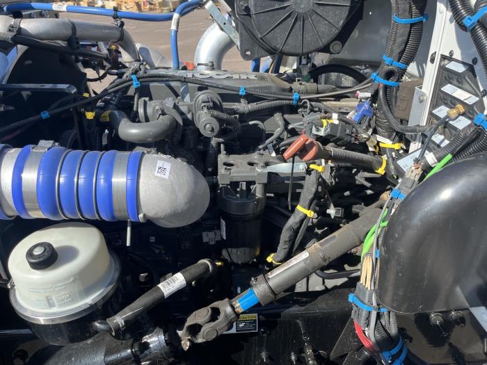 2020 Peterbilt 330-7