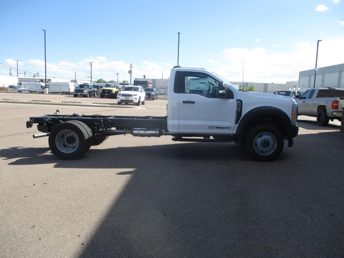 2026 Ford F-600-3