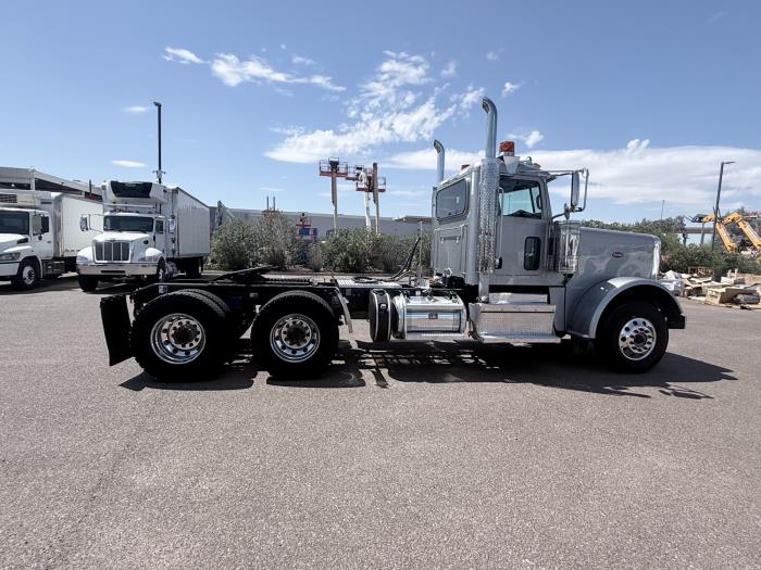 2020 Peterbilt 389-5