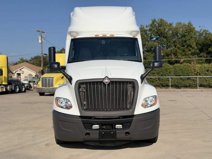 2022 International LT625-1