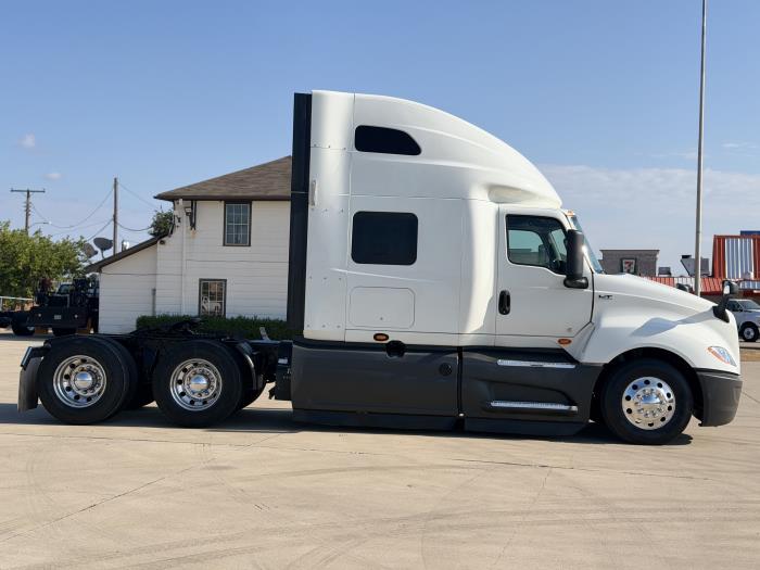 2022 International LT625-3