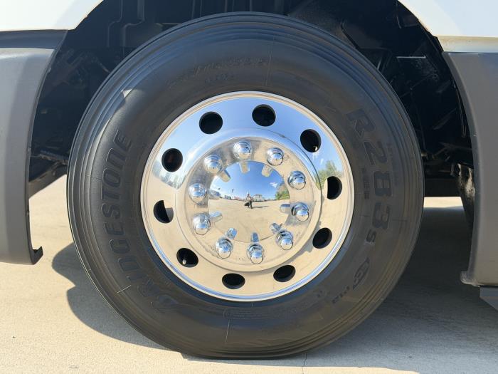 2022 International LT625-8