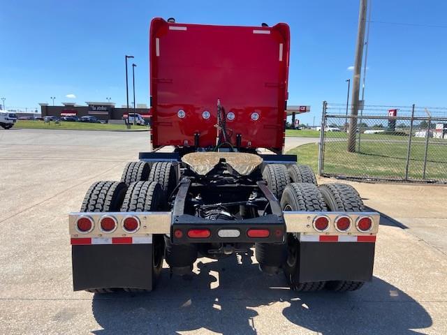2022 Peterbilt 389-4