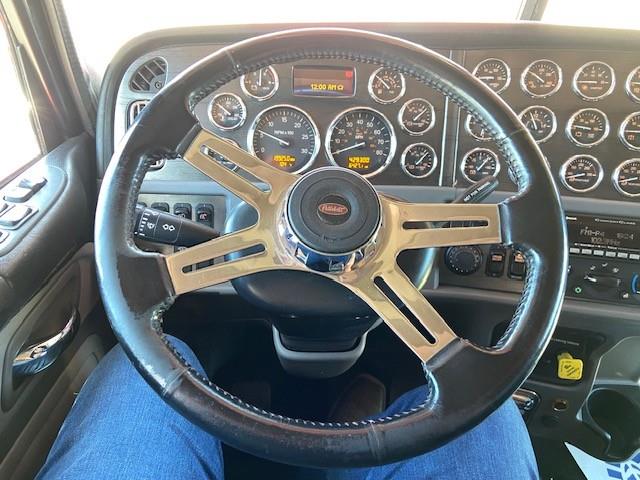 2022 Peterbilt 389-19
