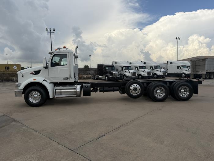2023 Peterbilt 567-1