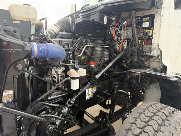 2023 Peterbilt 567-14