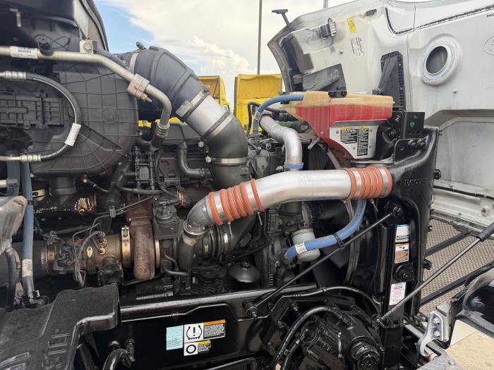 2023 Peterbilt 567-18