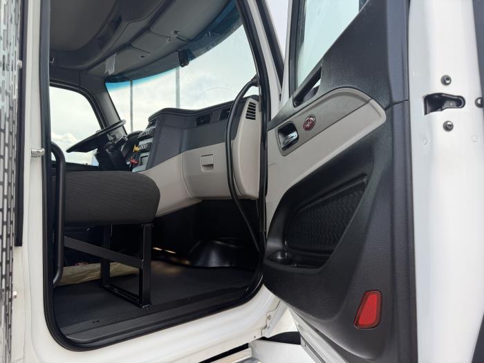 2023 Peterbilt 567-20