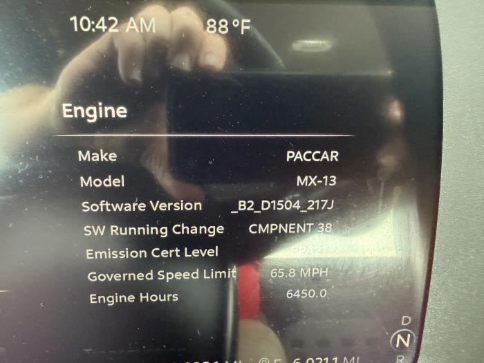 2023 Peterbilt 567-28