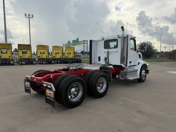 2023 Peterbilt 567-4