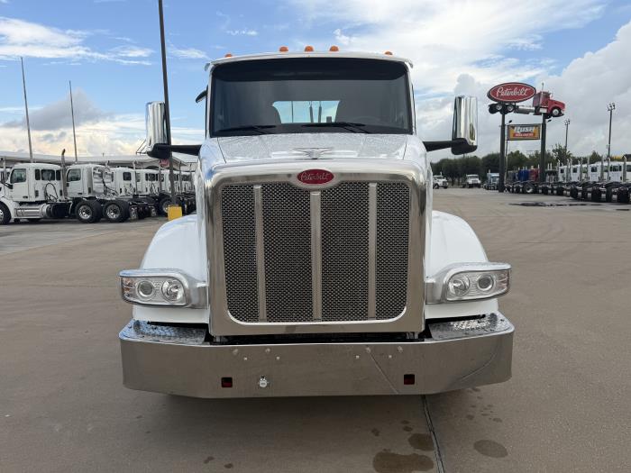 2023 Peterbilt 567-7