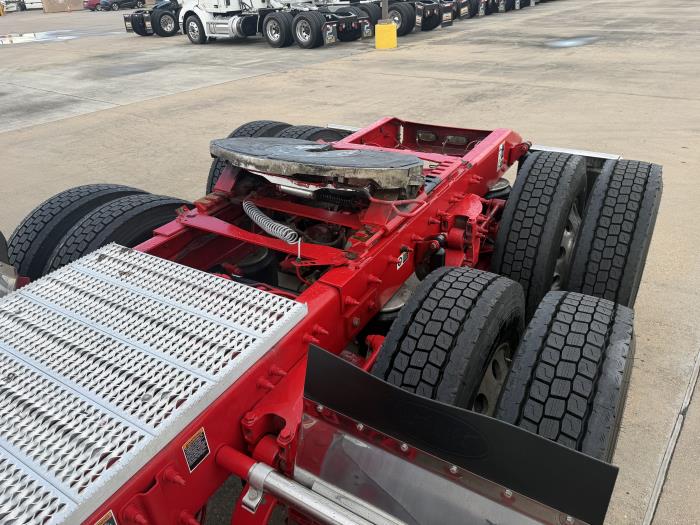2023 Peterbilt 567-13