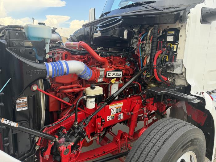 2023 Peterbilt 567-14