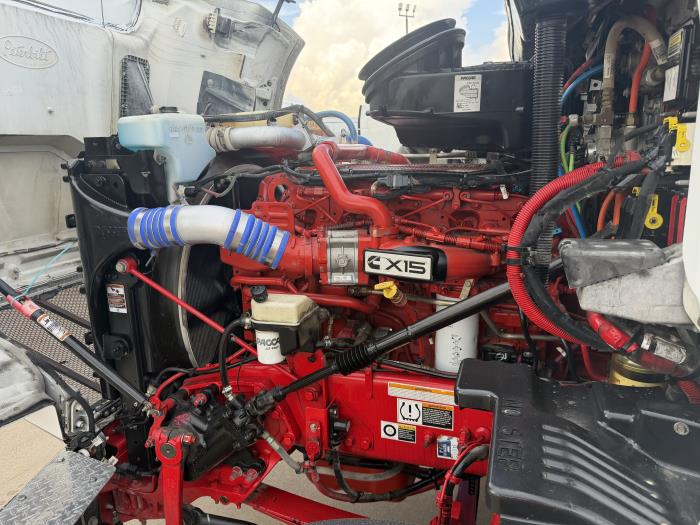 2023 Peterbilt 567-15