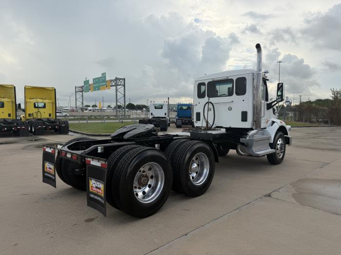 2021 Peterbilt 567-4