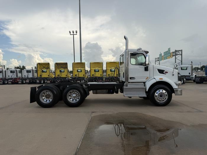 2021 Peterbilt 567-5