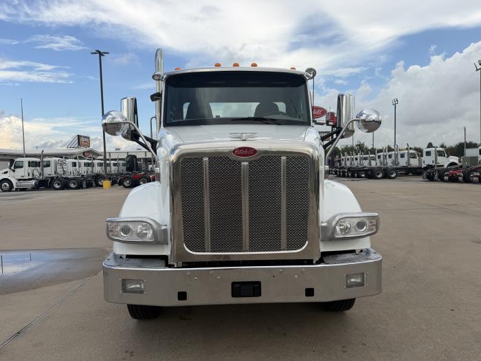 2021 Peterbilt 567-7