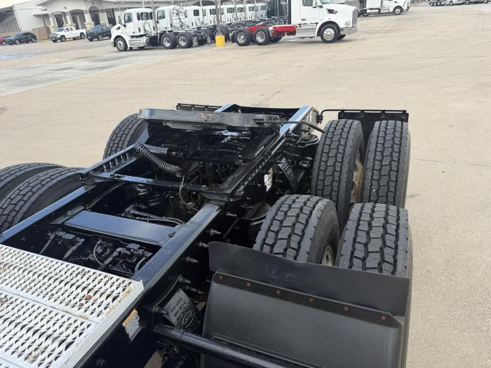 2021 Peterbilt 567-13