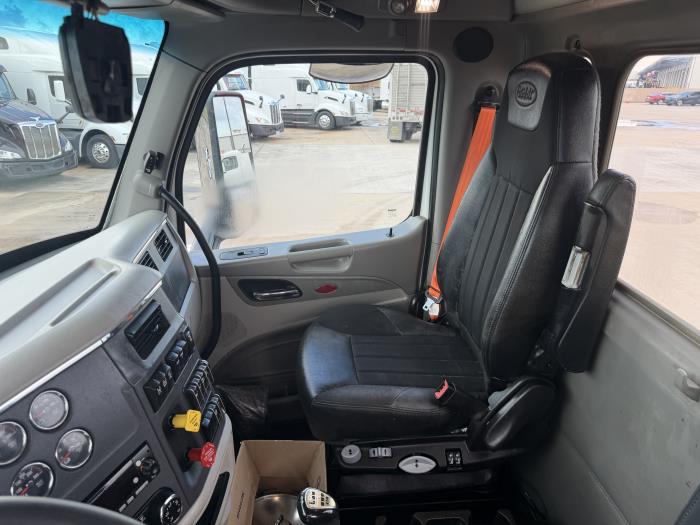 2021 Peterbilt 567-24
