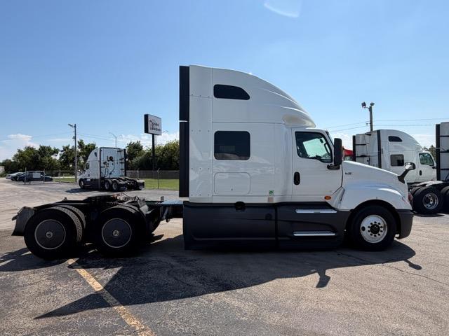 2023 International LT625-4