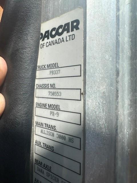 2021 Peterbilt 337-3