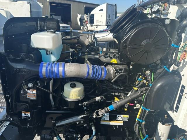 2021 Peterbilt 337-14
