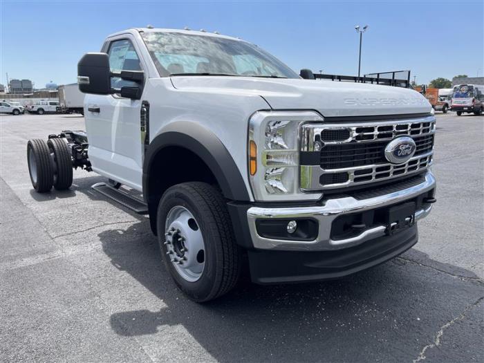 2026 Ford F-550-8