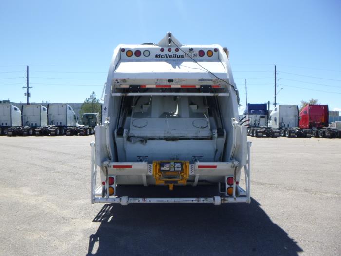 2026 Peterbilt 548-4