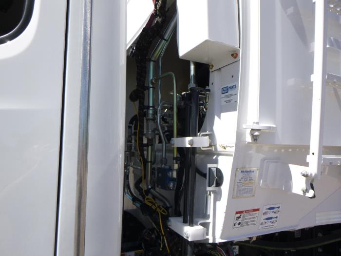 2026 Peterbilt 548-23